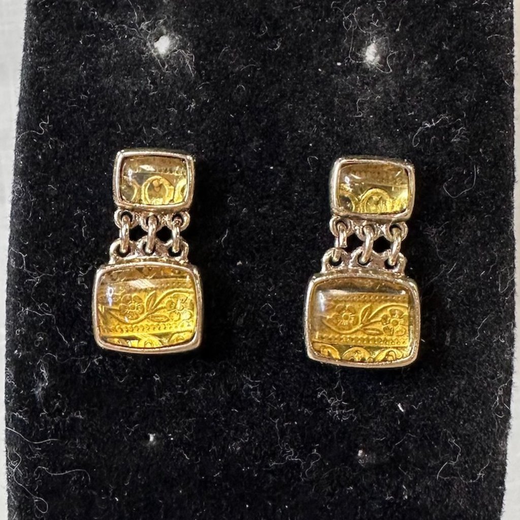 Vintage Liz Claiborne Gold Tone Floral Motif Earrings 12$
